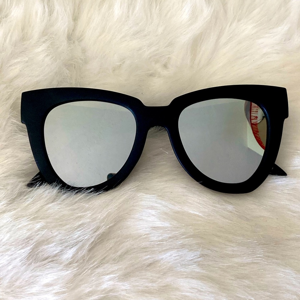 Women's Retro Large Chunky Cat Eye Frame w/ Color Mirror Lens